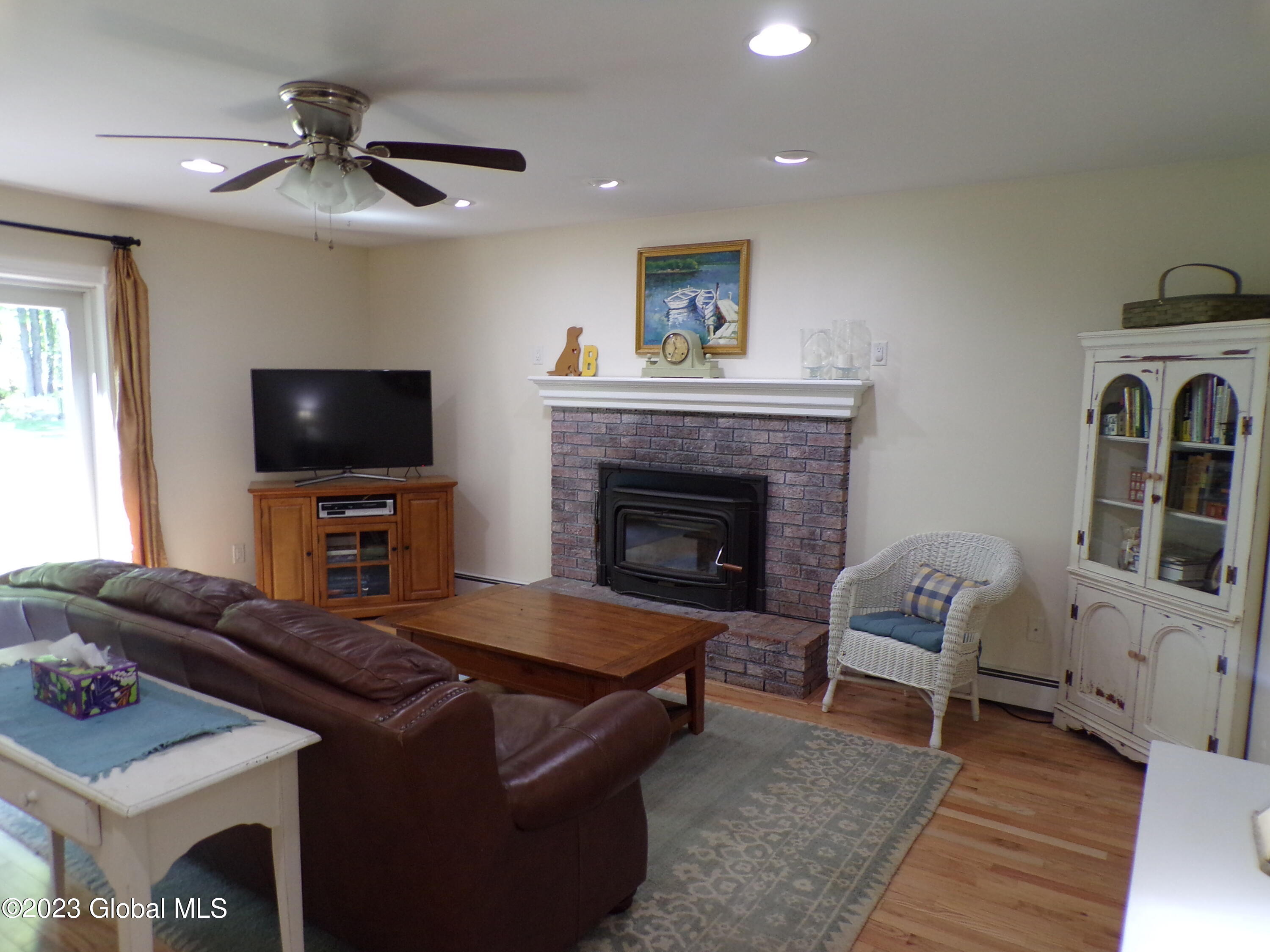 819 County Line Road Queensbury, NY 12804 - Photo 11 of 67 Beach LR