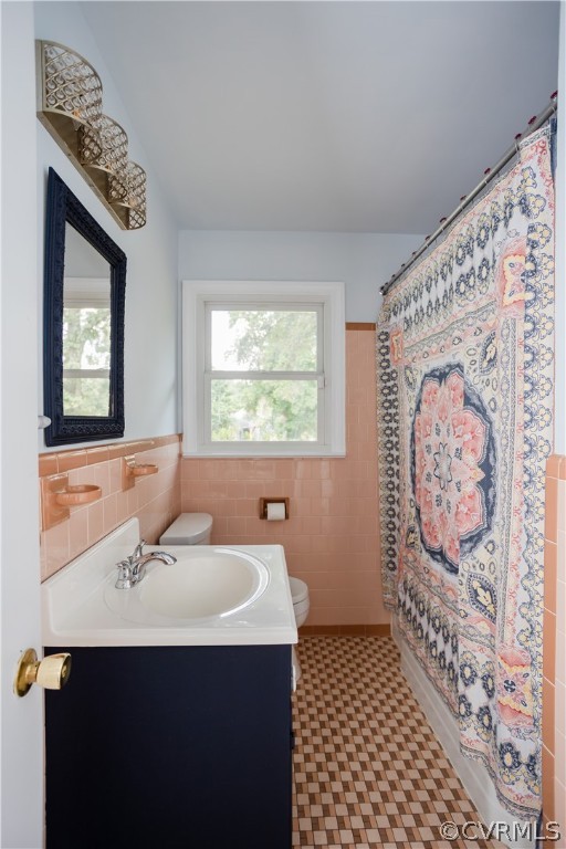 3160 Mountclair Road Chester, VA 23831 - Photo 31 of 50 a bathroom with a sink mirror vanity and toilet