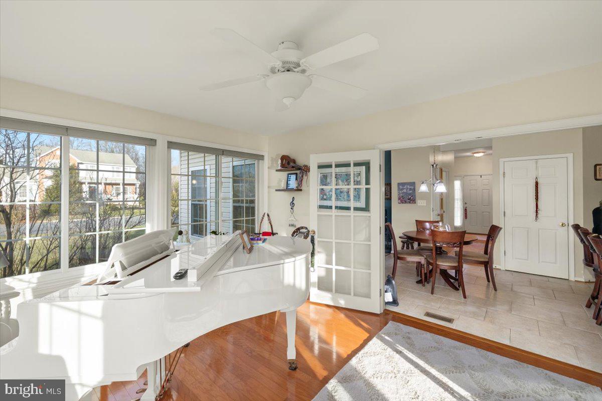 334 Friendship Lane Gettysburg, PA 17325 - Photo 30 of 64 a living room with furniture and a large window