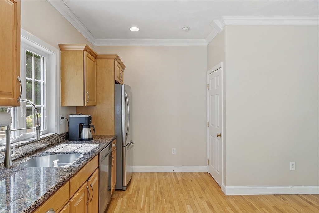 7 Brooksbie Road, Unit 3 Bedford, MA 01730 - Photo 9 of 22 Gallery Image 9