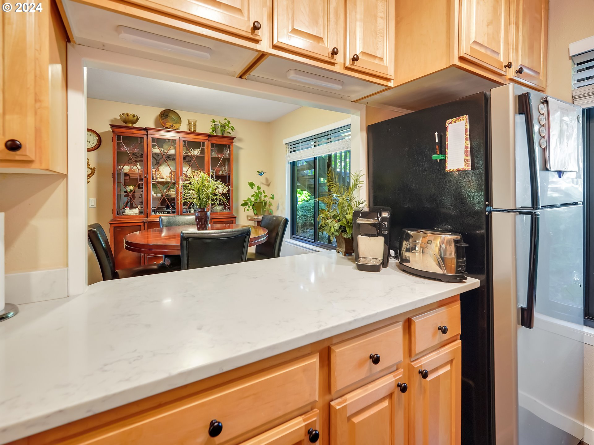 7516 Southwest Barnes Road, Unit C Portland, OR 97225 - Photo 12 of 28 Gallery Image 12