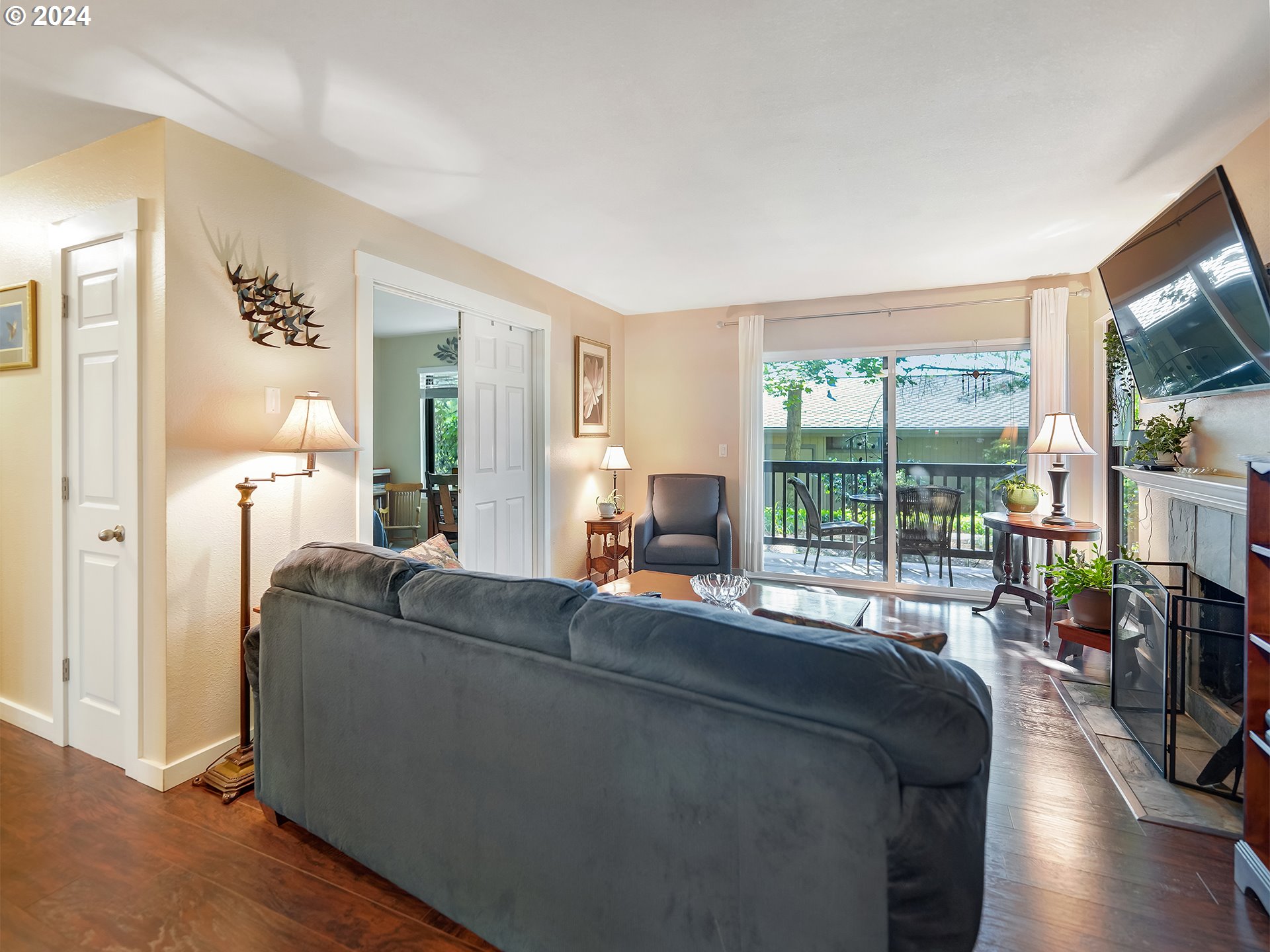 7516 Southwest Barnes Road, Unit C Portland, OR 97225 - Photo 5 of 28 Gallery Image 5
