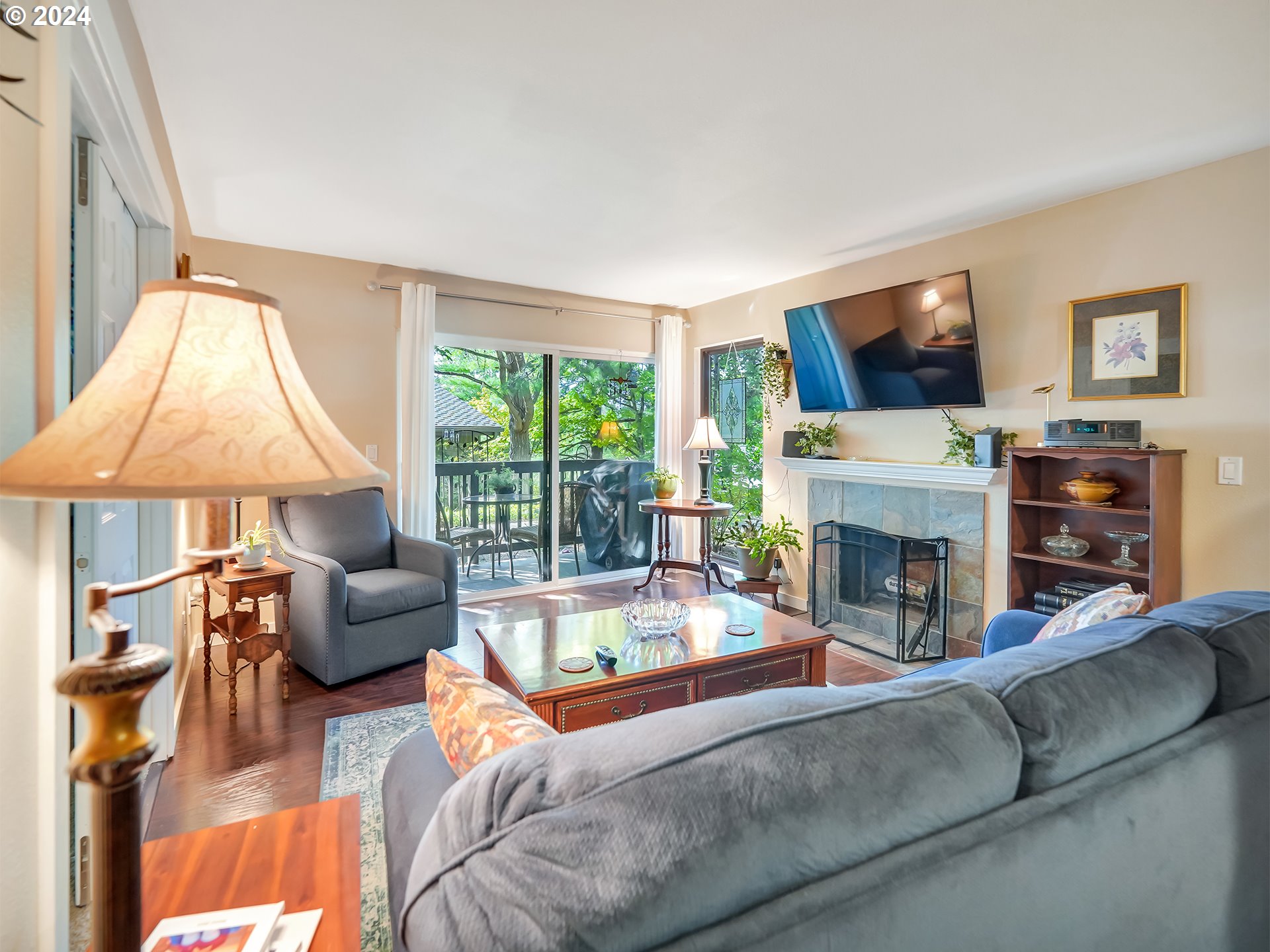 7516 Southwest Barnes Road, Unit C Portland, OR 97225 - Photo 6 of 28 Gallery Image 6