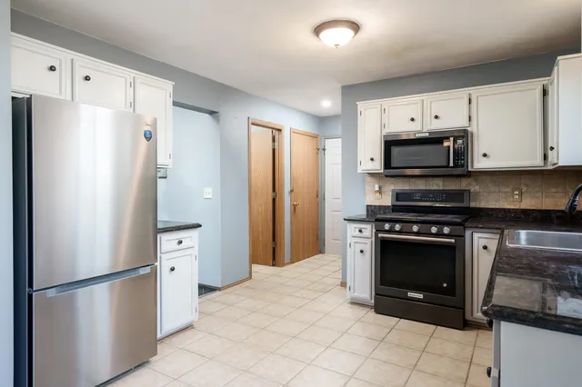 $240,000 | 8817 Wakefield Drive, Machesney Park, IL 61115