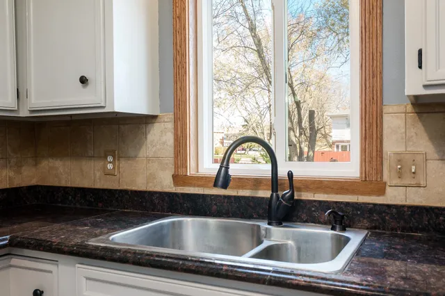 $240,000 | 8817 Wakefield Drive, Machesney Park, IL 61115