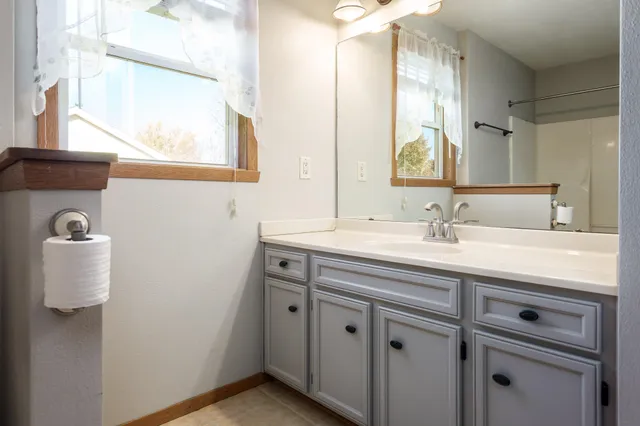 $240,000 | 8817 Wakefield Drive, Machesney Park, IL 61115