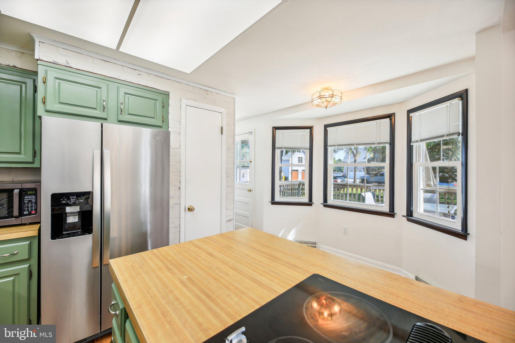 48 Johnson Road Pasadena, MD 21122 - Photo 13 of 38 Kitchen