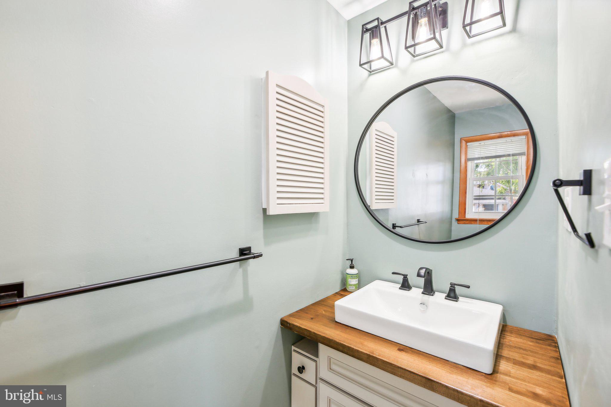 48 Johnson Road Pasadena, MD 21122 - Photo 19 of 38 Primary Bedroom Half Bath