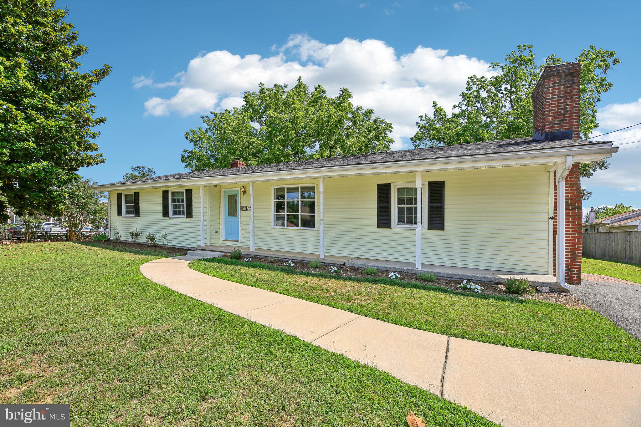 48 Johnson Road Pasadena, MD 21122 - Photo 2 of 38 Front View