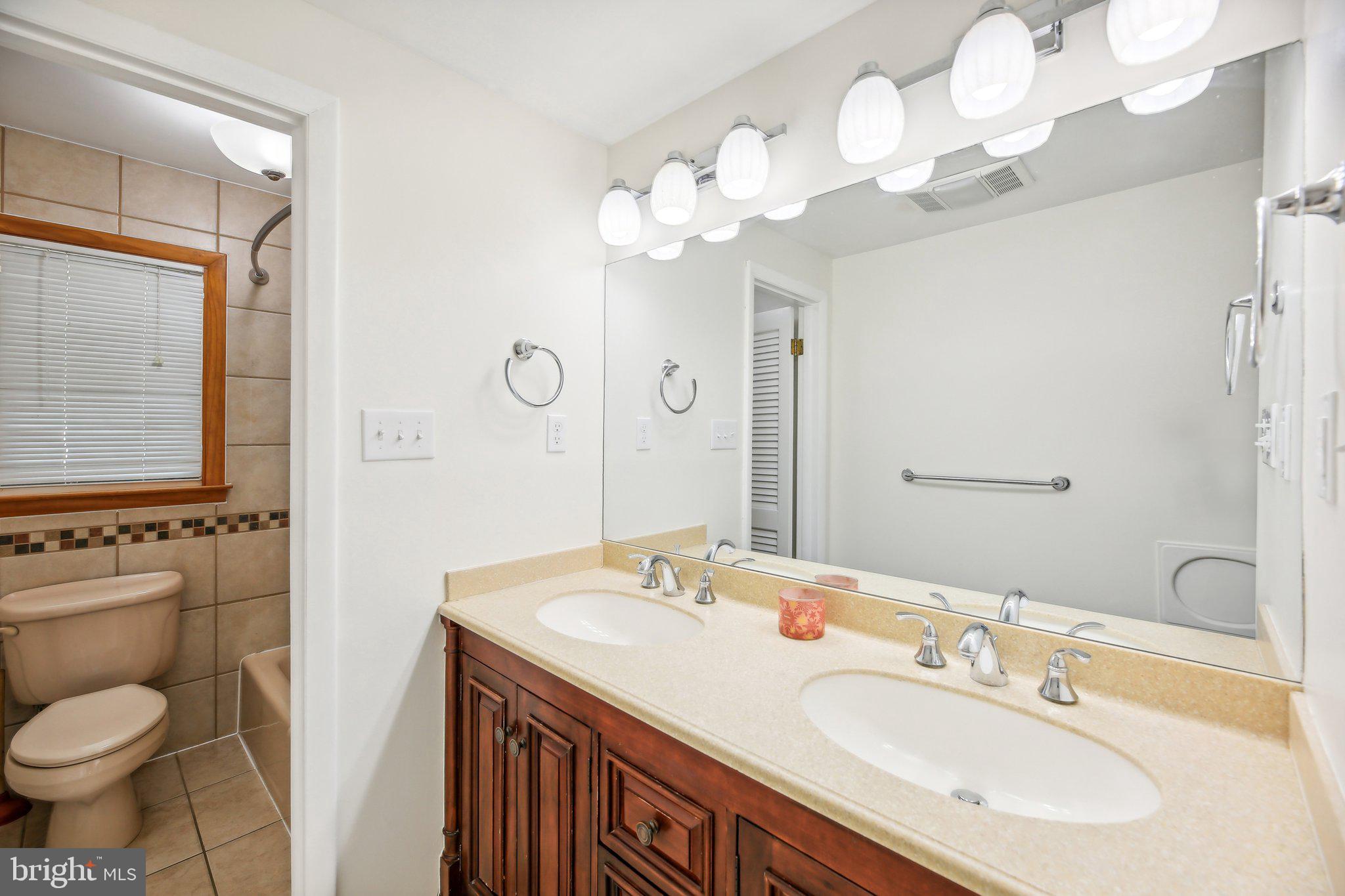 48 Johnson Road Pasadena, MD 21122 - Photo 22 of 38 Full Bath