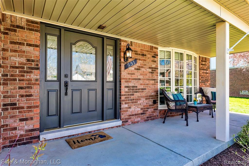 531 Shellbourne Drive Rochester Hills, MI 48309 - Photo 4 of 51