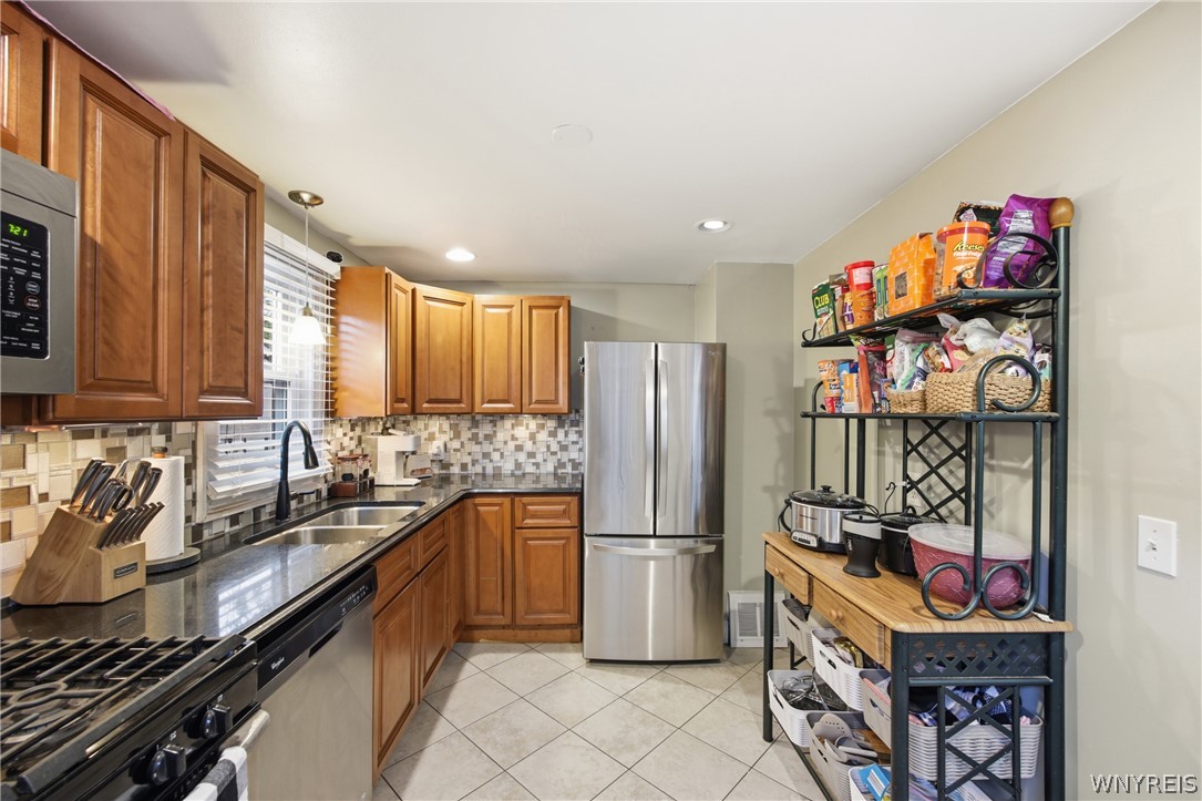 830 Beach Road Cheektowaga, NY 14225 - Photo 10 of 23