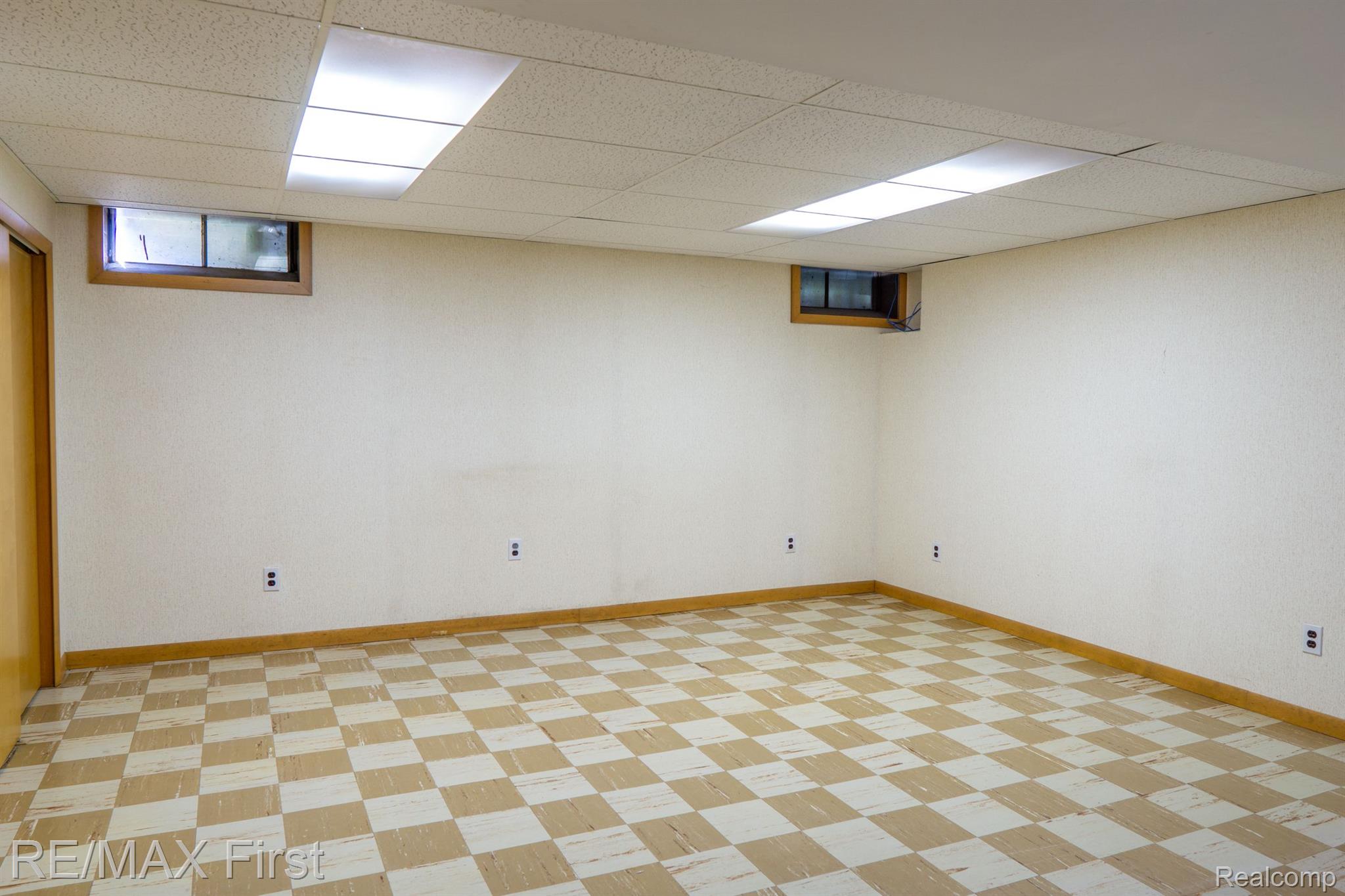 11400 Erdmann Road Sterling Heights, MI 48314 - Photo 25 of 33 Gallery Image 25