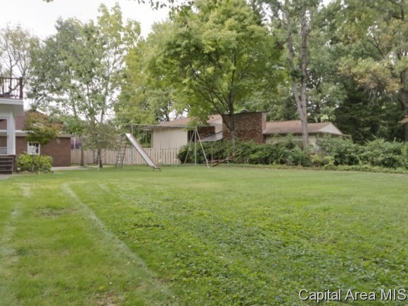 14 Pine Tree Drive Springfield, IL 62704 - Photo 13 of 24 Gallery Image 13