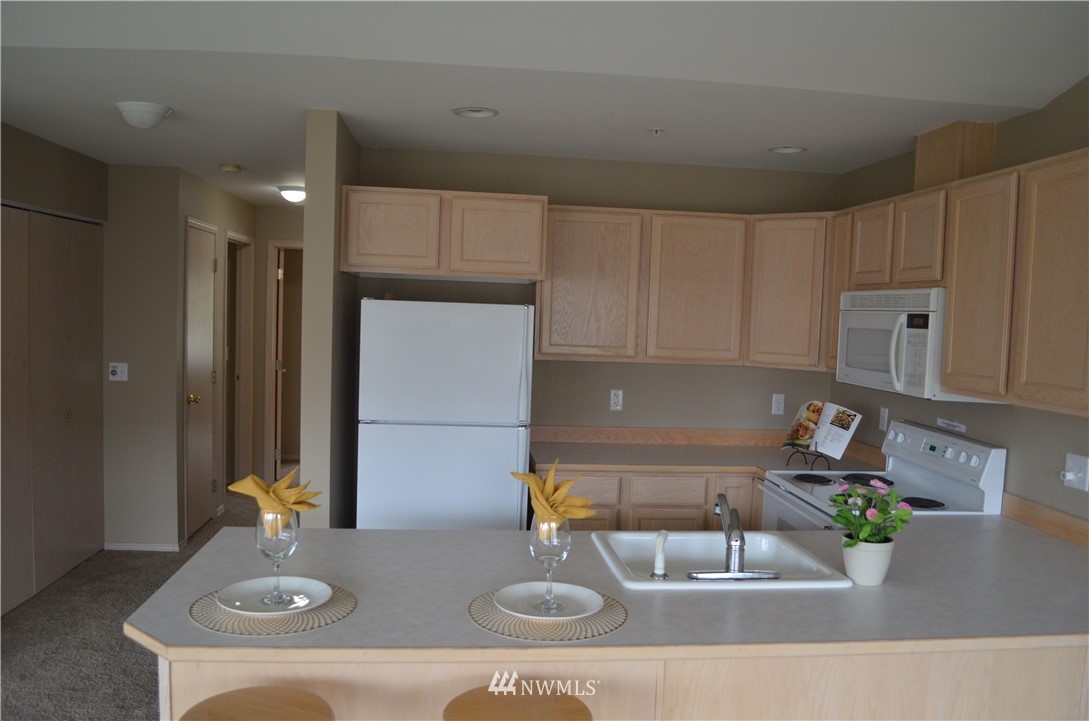 808 West Manson Highway, Unit A304 Chelan, WA 98816 - Photo 12 of 23
