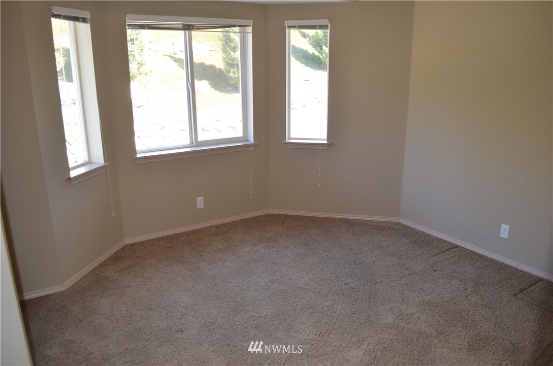 808 West Manson Highway, Unit A304 Chelan, WA 98816 - Photo 14 of 23