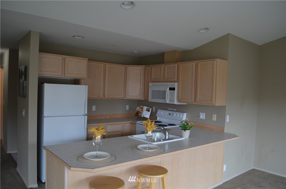 808 West Manson Highway, Unit A304 Chelan, WA 98816 - Photo 7 of 23