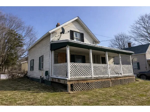 $199,000 | 181 Federal Street, St. Albans, VT 05478