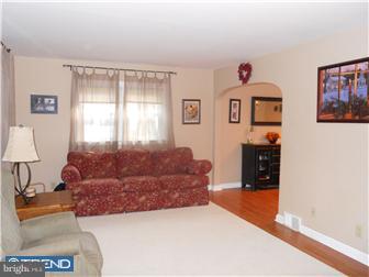1408 Leedom Road Havertown, PA 19083 - Photo 3 of 12 Living Room