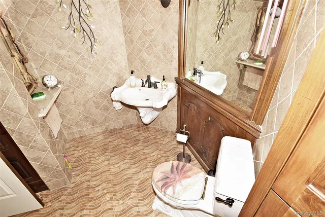 $1,430,000 | 259 Altessa Boulevard, Melville, NY 11747