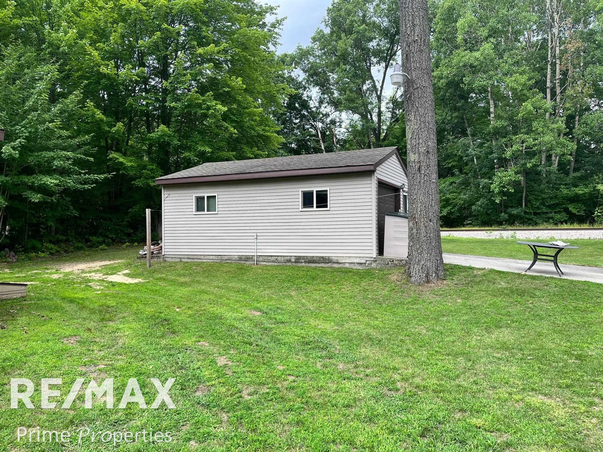 1615 Forest Road Harrison, MI 48625 - Photo 35 of 53
