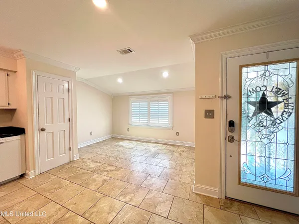 $225,000 | 291 Highpoint Drive, Unit 291, Diamondhead, MS 39525