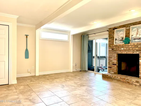 $225,000 | 291 Highpoint Drive, Unit 291, Diamondhead, MS 39525