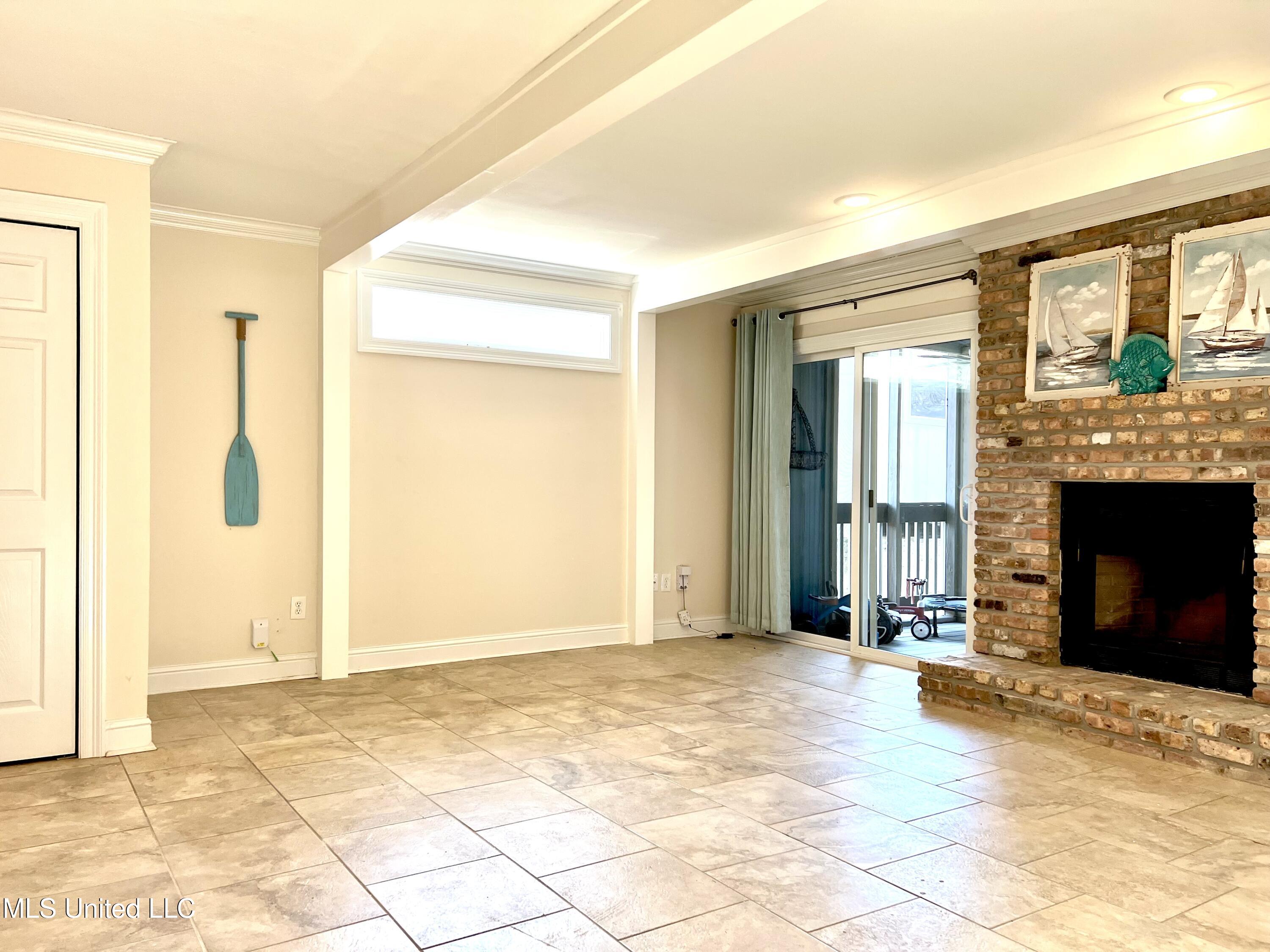 291 Highpoint Drive, Unit 291 Diamondhead, MS 39525 - Photo 10 of 29 IMG_9976