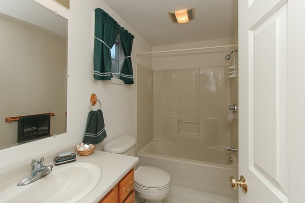 2 Heather Drive, Unit 2 Methuen, MA 01844 - Photo 10 of 12