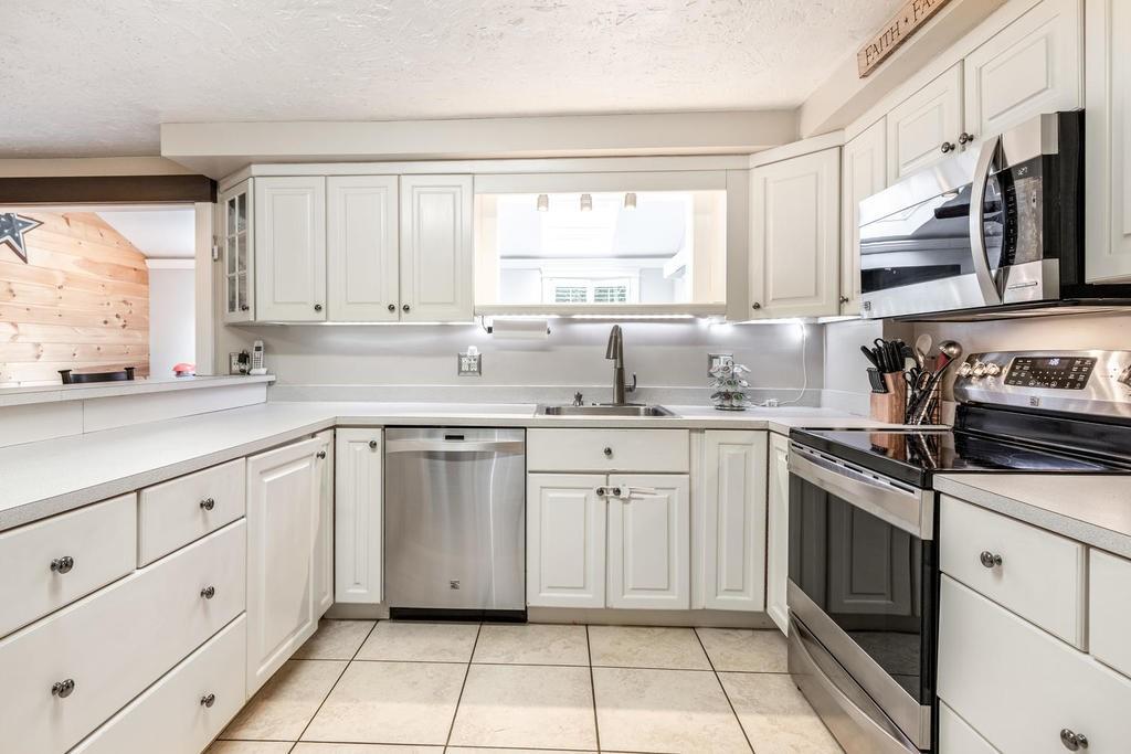 34 Tanglewood Road Sterling, MA 01564 - Photo 17 of 30
