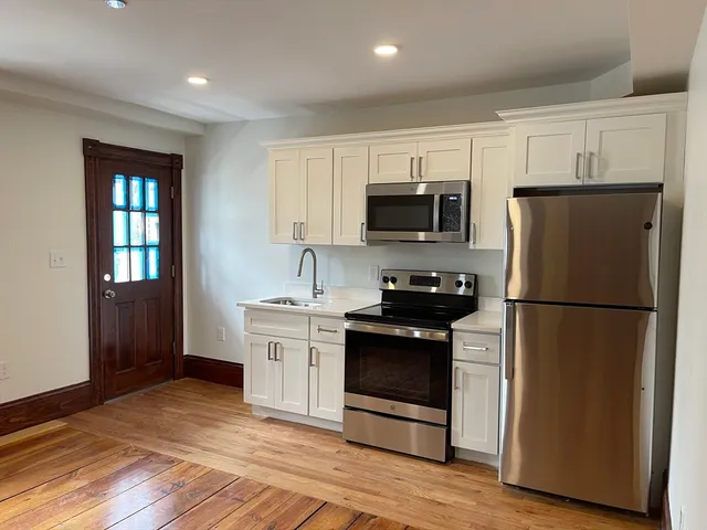 $1,625 | 41 Summer Street, Unit 10, Leominster, MA 01453