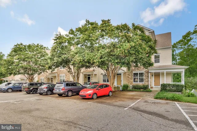 a car parked in front of a building