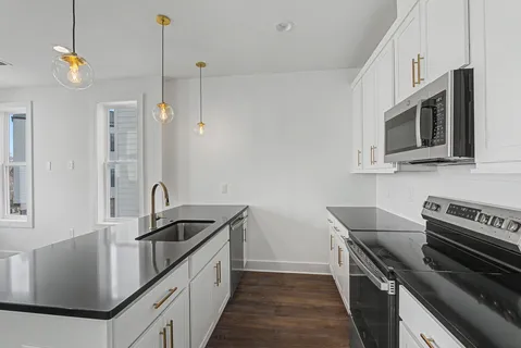 $389,900 | 505 Community Court, Unit 202, Nashville, TN 37209