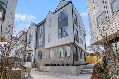 $389,900 | 505 Community Court, Unit 202, Nashville, TN 37209