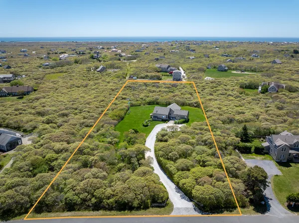 $3,495,000 | 3 Whitetail Circle, Nantucket, MA 02554