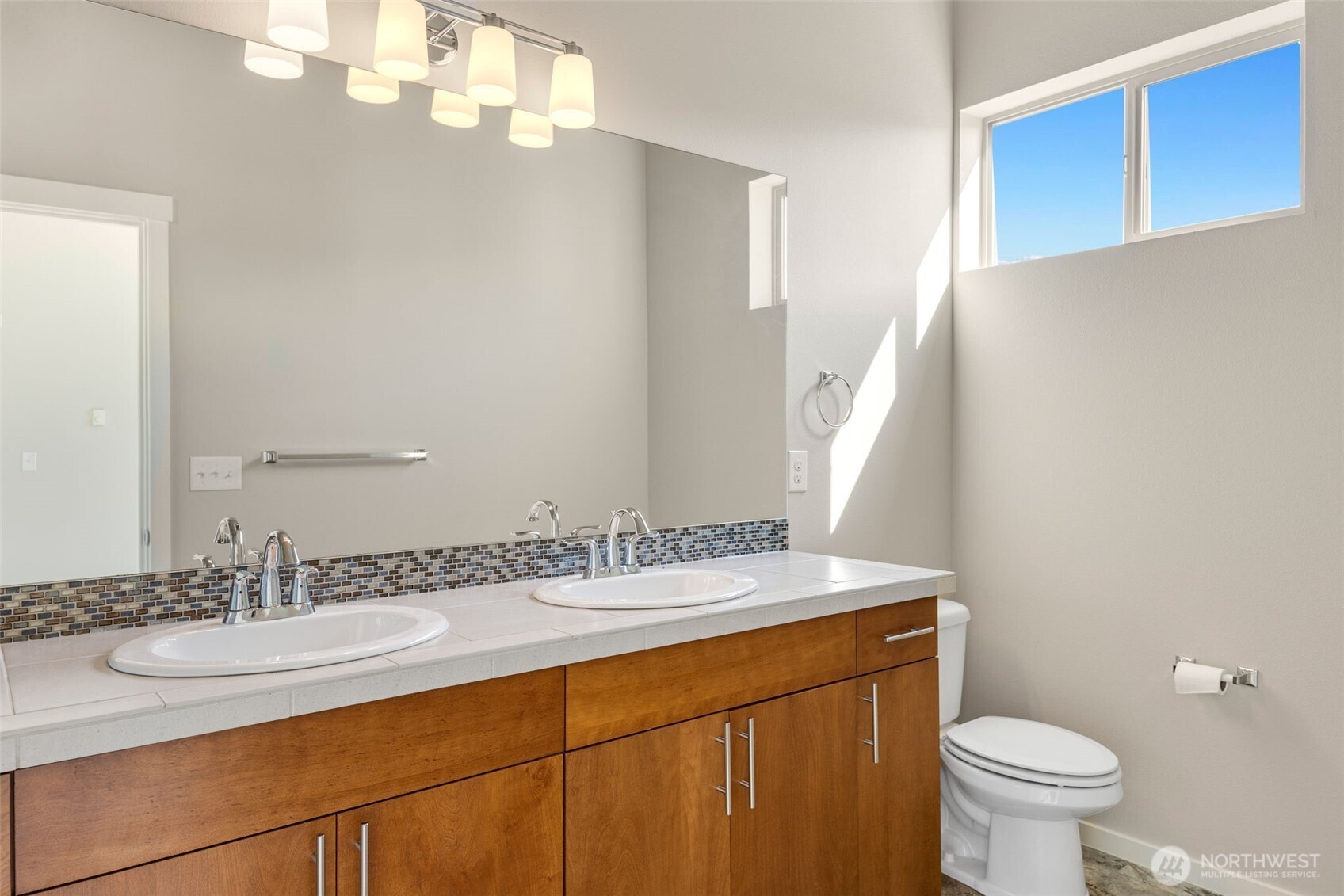 315 Chelan Avenue Northeast Renton, WA 98059 - Photo 23 of 33