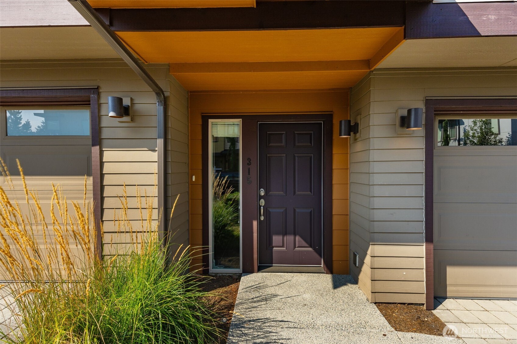 315 Chelan Avenue Northeast Renton, WA 98059 - Photo 5 of 33