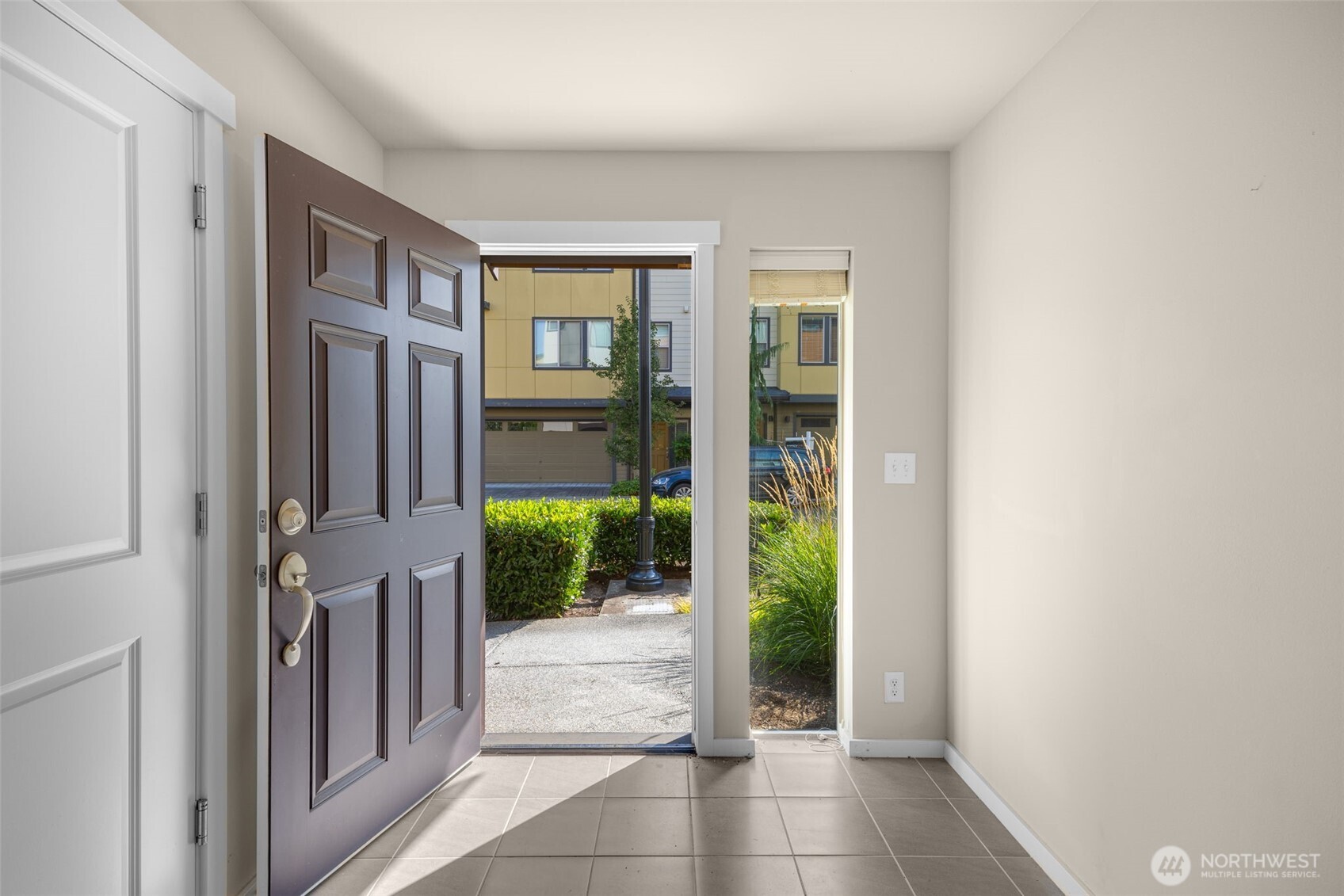 315 Chelan Avenue Northeast Renton, WA 98059 - Photo 6 of 33