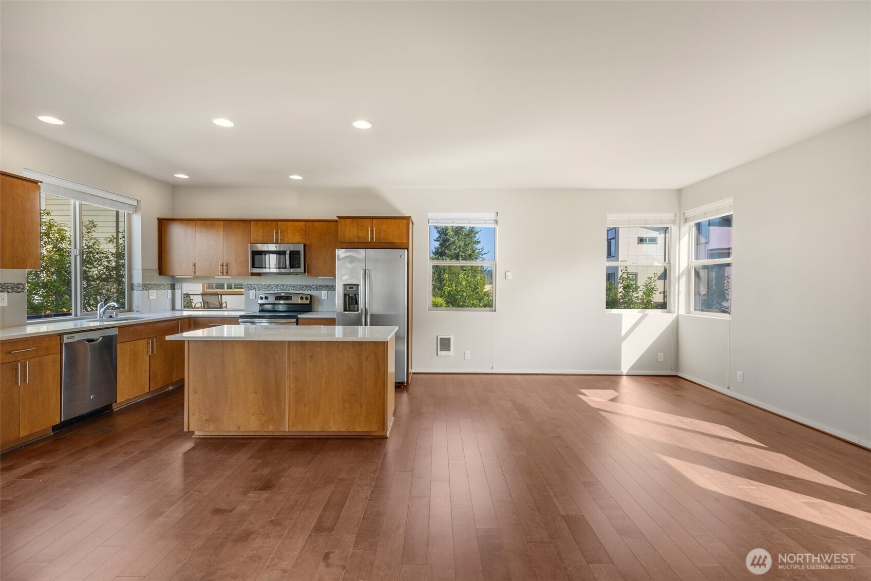 315 Chelan Avenue Northeast Renton, WA 98059 - Photo 10 of 33