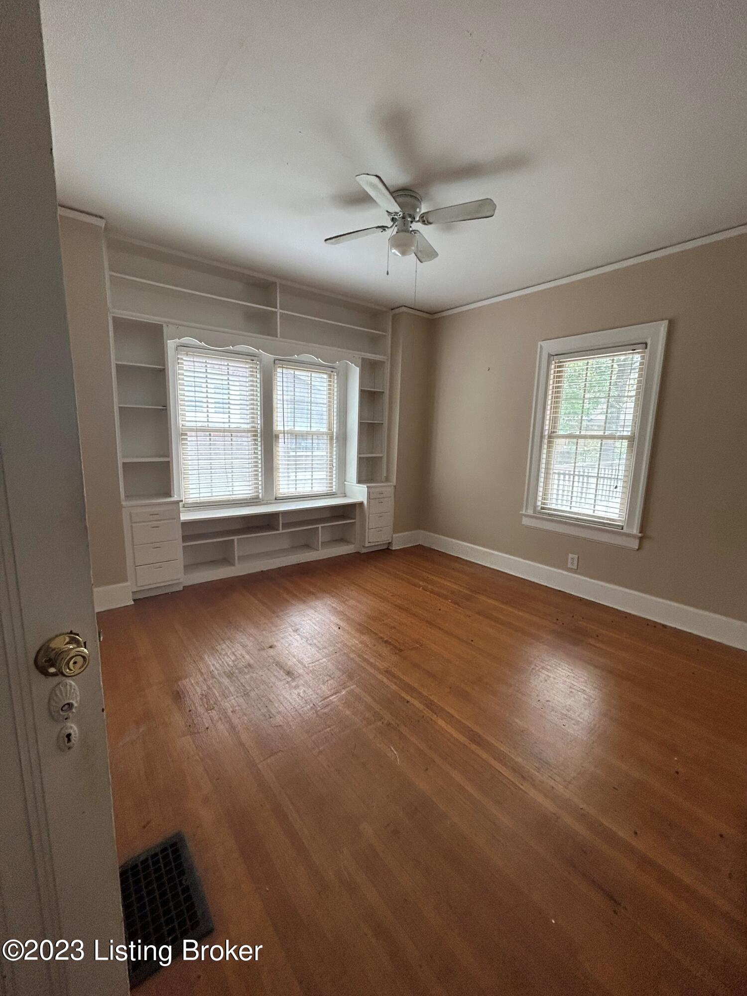 3518 Lexington Road Louisville, KY 40207 - Photo 13 of 21 2ND BEDROOM ON 1ST FLOOR WITH QUAINT BUILT IN BOOKCASE