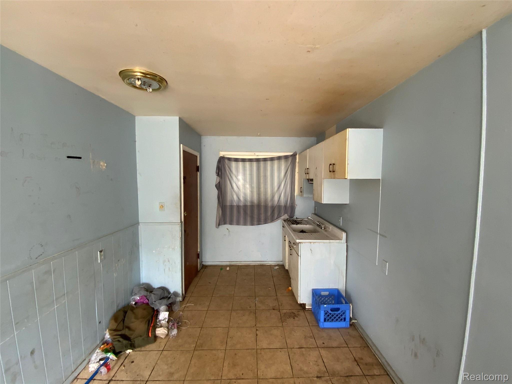 18827 Moross Road Detroit, MI 48224 - Photo 4 of 19 Photo Sep 23, 1 33 08 PM.jpg