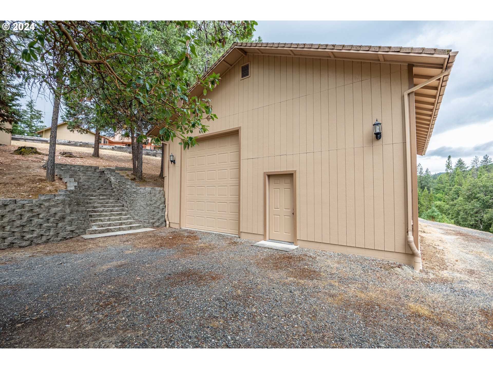 6600 Tunnel Loop Road Grants Pass, OR 97526 - Photo 38 of 43 a view of empty room with tree s