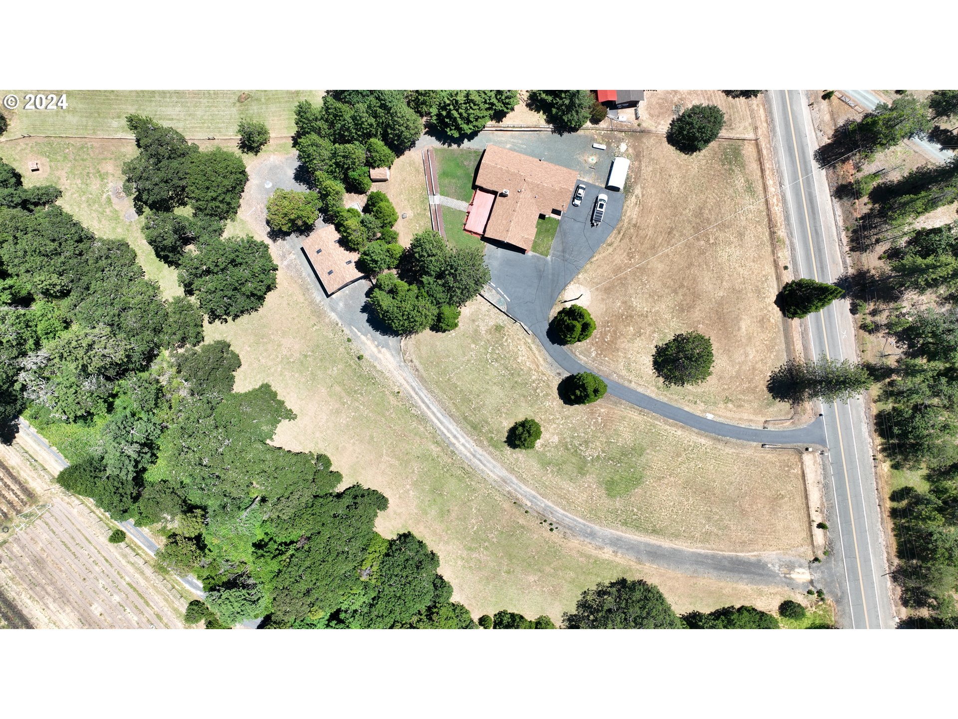6600 Tunnel Loop Road Grants Pass, OR 97526 - Photo 43 of 43 a picture of a city view