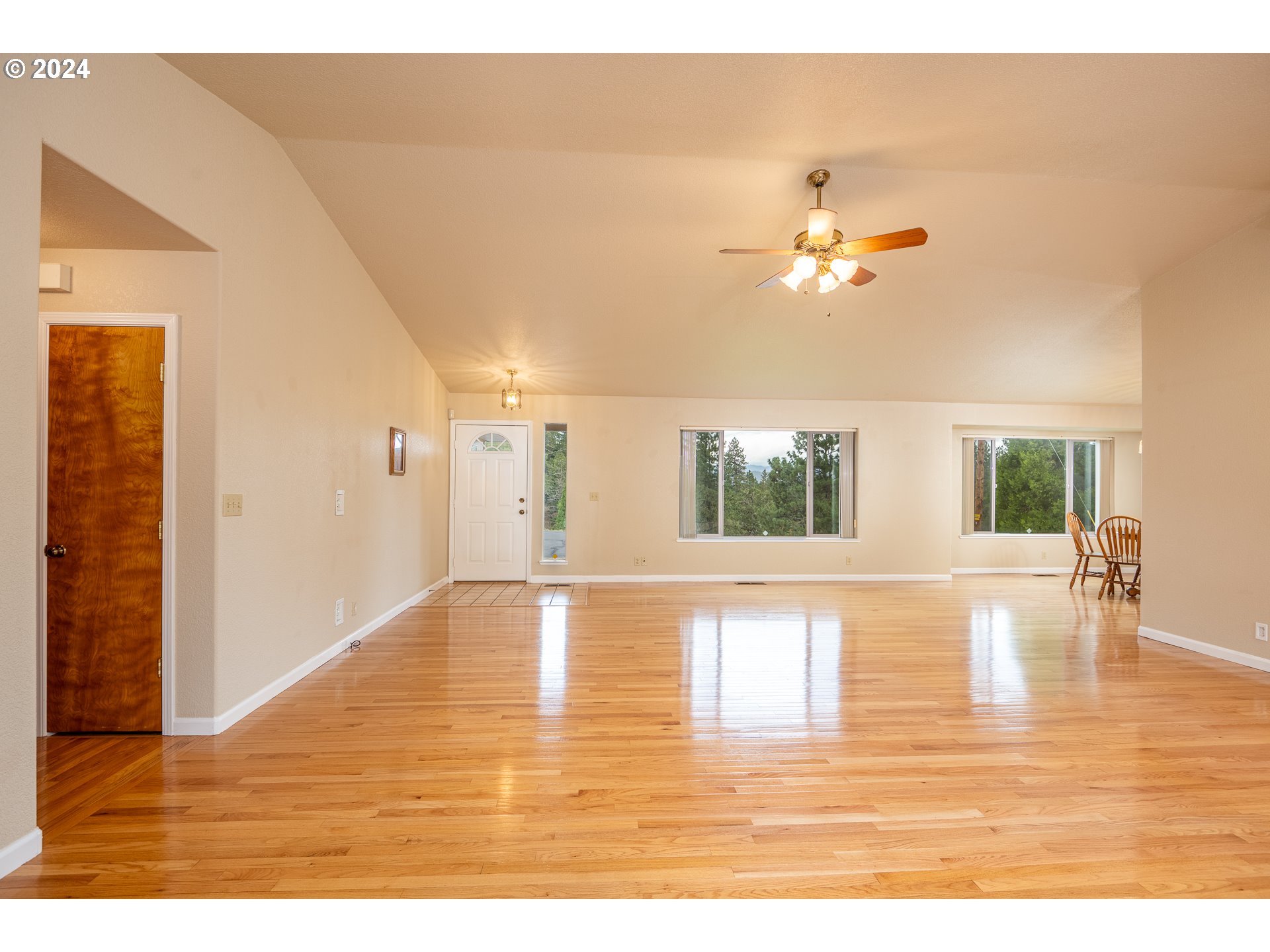 6600 Tunnel Loop Road Grants Pass, OR 97526 - Photo 9 of 43 a view of a living room with hardwood floor