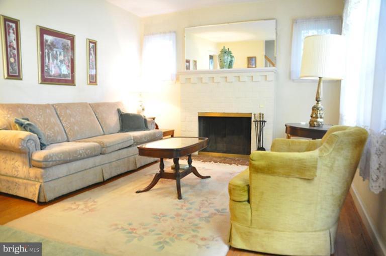 3304 Jones Bridge Road Chevy Chase, MD 20815 - Photo 2 of 6 Living Room