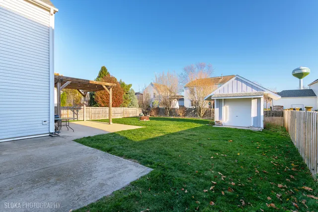 $350,000 | 2390 Wexford Lane, Lake In The Hills, IL 60156