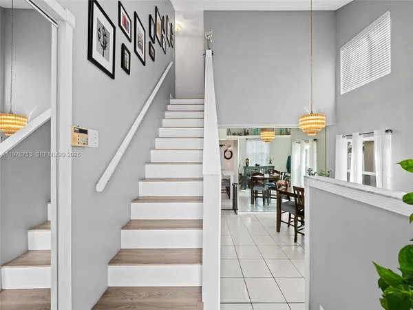 a view of entryway and hall