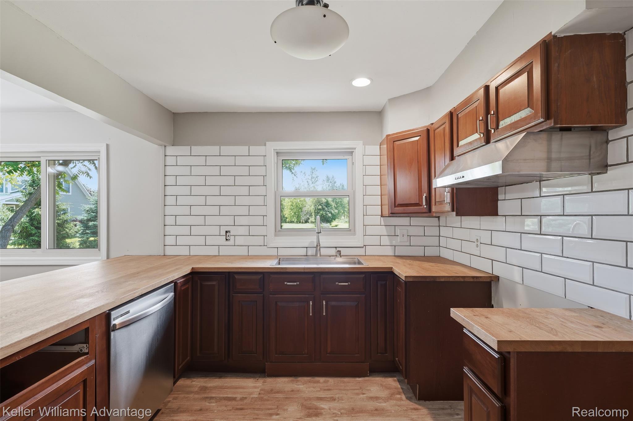 48053 Harris Road Belleville, MI 48111 - Photo 15 of 37 19_48053 harris rd-17.jpg