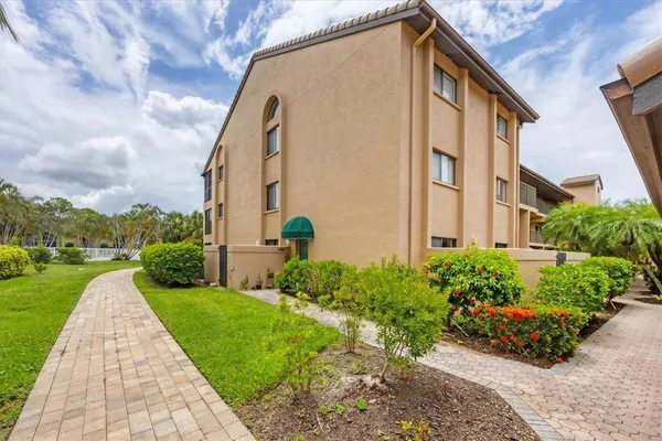$5,250 | 5737 Ashton Way, Unit 5737, Sarasota, FL 34231