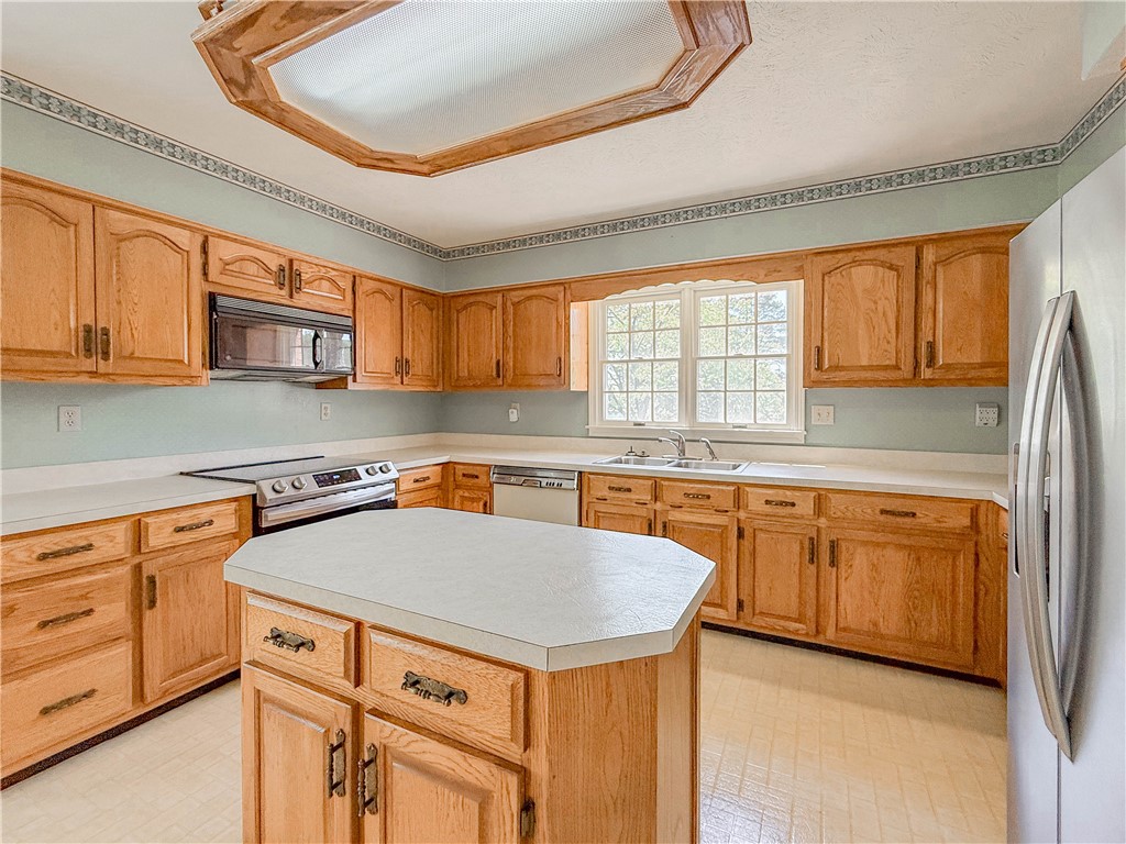 255 Starritt Lane Walhalla, SC 29691 - Photo 14 of 39